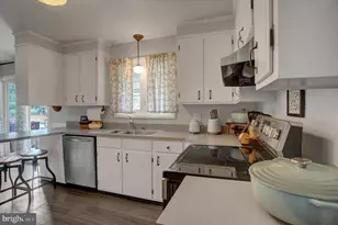 141 Apple Dr, Greencastle, PA 17225 - Photo 4