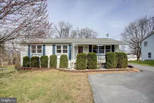 14 W Grandview Ave, Mercersburg, PA 17236 - Photo 2