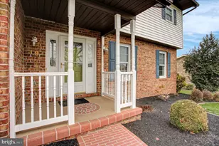 19 Obsidian Dr, Chambersburg, PA 17202 - Photo 4