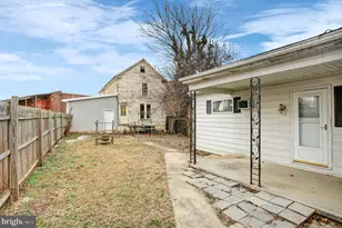 230 W 2nd St, Waynesboro, PA 17268 - Photo 32