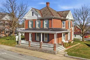 231 Fairview Ave W, Waynesboro, PA 17268 - Photo 2