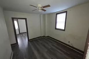 319/321/323 W North St, Waynesboro, PA 17268 - Photo 4