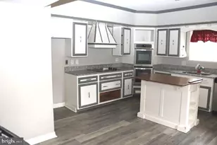 621 E Washington St, Chambersburg, PA 17201 - Photo 2