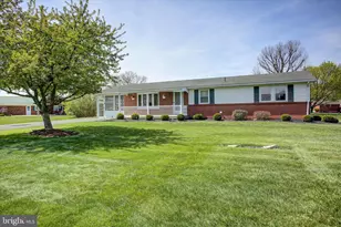 5531 Oakwood Dr, Mercersburg, PA 17236 - Photo 2