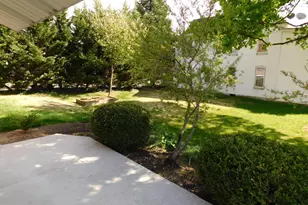 140 N Grant St, Waynesboro, PA 17268 - Photo 34