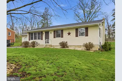 917 Woodland Parkway, Waynesboro, PA 17268 - Photo 2