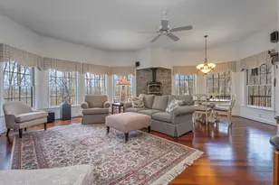 2368 Castlegreen Dr, Greencastle, PA 17225 - Photo 16