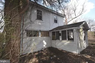 13243 Pennersville Rd, Waynesboro, PA 17268 - Photo 2