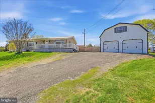 690 Williamson Rd, Greencastle, PA 17225 - Photo 4