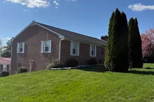 705 Fairview Ave W, Waynesboro, PA 17268 - Photo 4