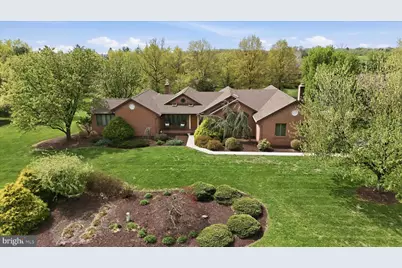 456 Lindman Drive, Chambersburg, PA 17202 - Photo 2