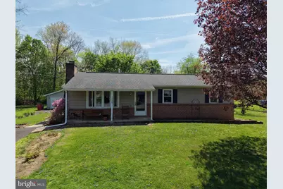 1028 Woodland Parkway, State Line, PA 17263 - Photo 2