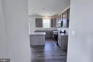 519 Evangeline Dr, Waynesboro, PA 17268 - Photo 8