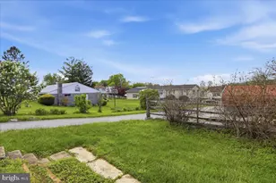 410 Fairview Ave, Waynesboro, PA 17268 - Photo 16