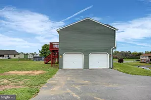 828 Essex Cir, Greencastle, PA 17225 - Photo 38