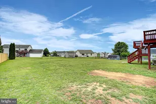 828 Essex Cir, Greencastle, PA 17225 - Photo 36