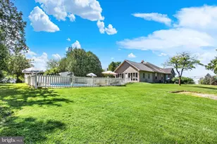 815 E Main St, Waynesboro, PA 17268 - Photo 42