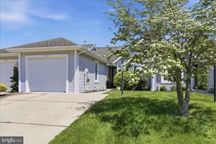 3822 Farmstead Dr, Fayetteville, PA 17222 - Photo 2