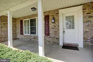 9495 Hesshire Hill Ct, Waynesboro, PA 17268 - Photo 6
