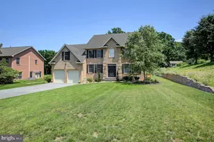 382 Moss Spring Ave, Greencastle, PA 17225 - Photo 2