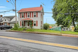 22 Loudon Rd, Mercersburg, PA 17236 - Photo 2