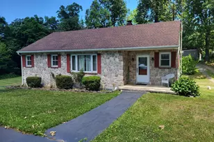 1859 Leafmore Rd, Chambersburg, PA 17202 - Photo 2
