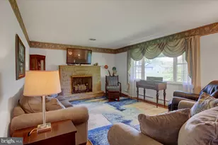 328 Wayburn St, Greencastle, PA 17225 - Photo 12