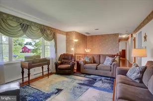328 Wayburn St, Greencastle, PA 17225 - Photo 14