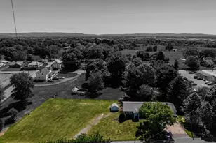 274 Cherry Ln Dr, Chambersburg, PA 17202 - Photo 8
