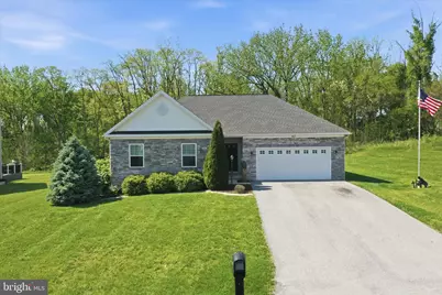 457 Ambassador Place, Chambersburg, PA 17202 - Photo 1