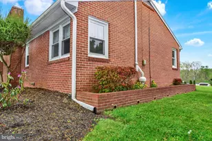 2248 Philadelphia Ave, Chambersburg, PA 17201 - Photo 2