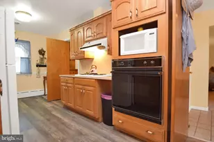 2248 Philadelphia Ave, Chambersburg, PA 17201 - Photo 10