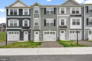 867 Setting Sun Ln, Chambersburg, PA 17201 - Photo 1