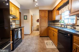 1015 Heritage Ave, Shippensburg, PA 17257 - Photo 4