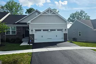 1864 Shannon DR S, Greencastle, PA 17225 - Photo 2