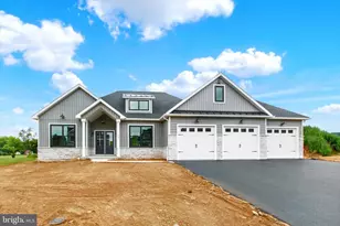 10845 Sierra Dr, Waynesboro, PA 17268 - Photo 1