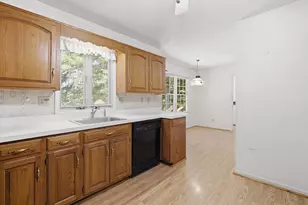 11302 Crofton Cir, Waynesboro, PA 17268 - Photo 12