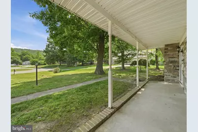 11302 Crofton Circle, Waynesboro, PA 17268 - Photo 4