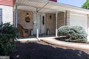 901 Cypress St, Chambersburg, PA 17201 - Photo 4
