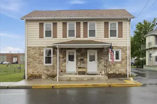 128 E Madison St, Greencastle, PA 17225 - Photo 4