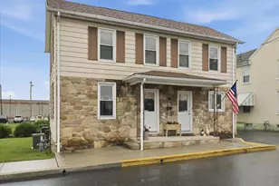 128 E Madison St, Greencastle, PA 17225 - Photo 4