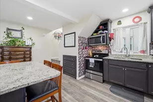 128 E Madison St, Greencastle, PA 17225 - Photo 12