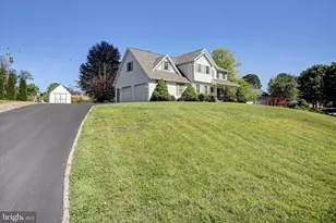 109 Pugh Dr, Shippensburg, PA 17257 - Photo 4