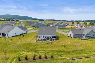 4633 Range Runner Dr, Fayetteville, PA 17222 - Photo 4