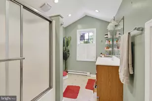 439 S 8th St, Chambersburg, PA 17201 - Photo 14