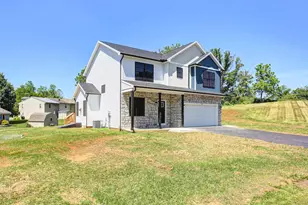 695 Karvois Ct, Chambersburg, PA 17202 - Photo 1