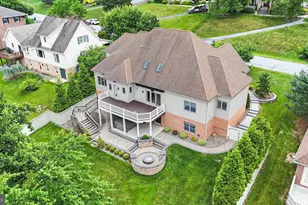 11067 Weatherstone Dr, Waynesboro, PA 17268 - Photo 4