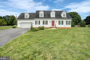 10305 Candura Dr, Waynesboro, PA 17268 - Photo 1