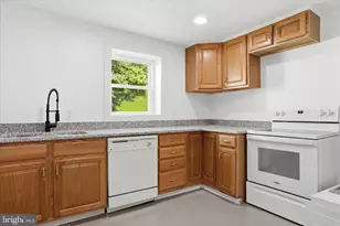 247 W Main St, Fayetteville, PA 17222 - Photo 4