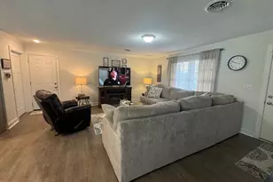 743 Lindia Dr, Chambersburg, PA 17202 - Photo 6